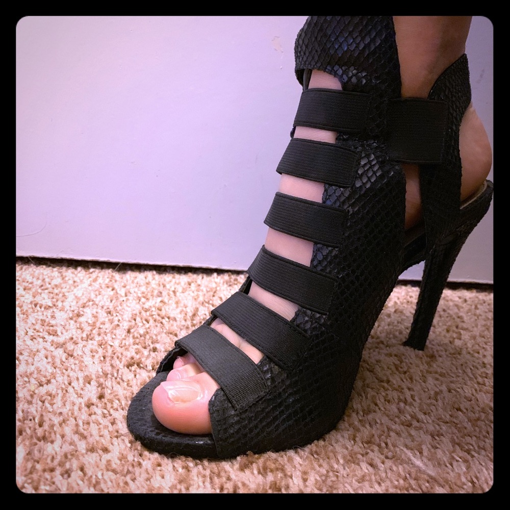 Guess heels, size 8